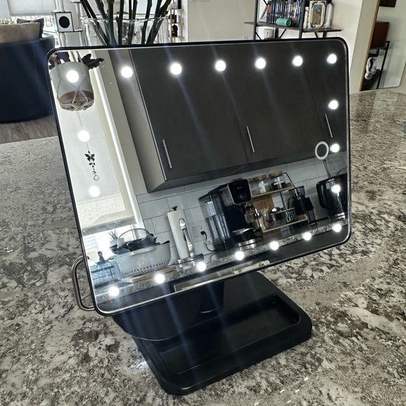 LED TABLE/MAKEUP MIRROR 12 inch - Picture 5 of 12